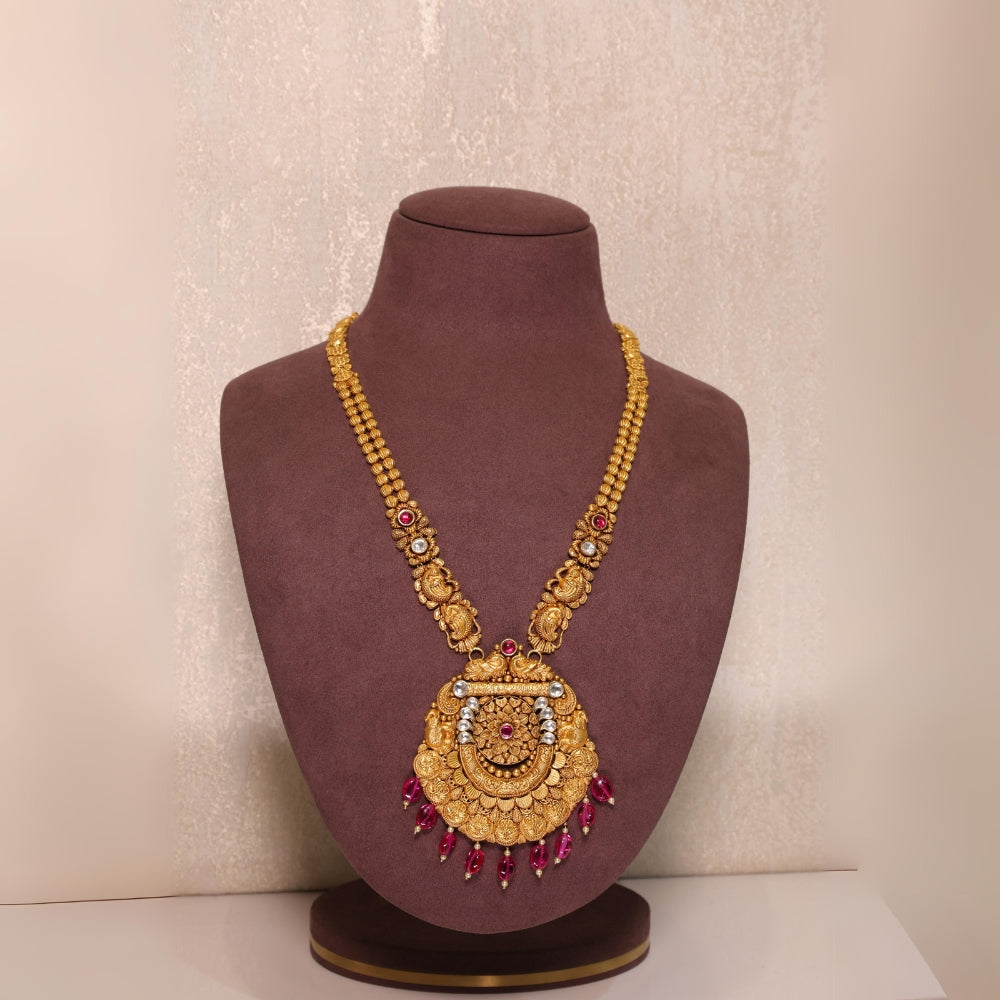 Luxurious Pure Gold Layered Necklace Set