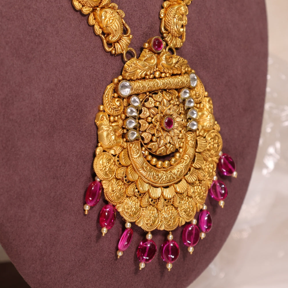 Luxurious Pure Gold Layered Necklace Set