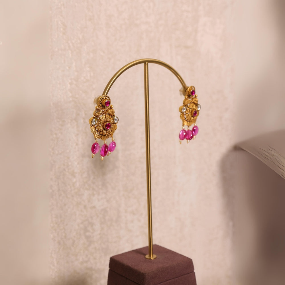 Luxurious Pure Gold Layered Necklace Set