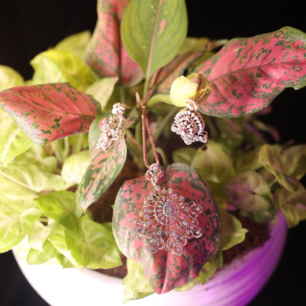 Elegant Gold Pendant Set