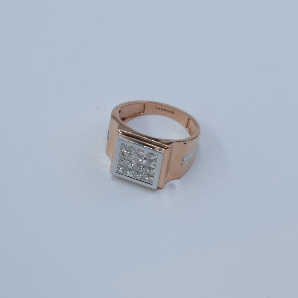 Luxurious Two-Tone Diamond Ring