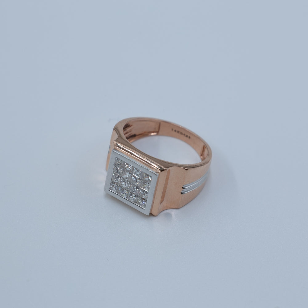 Luxurious Two-Tone Diamond Ring