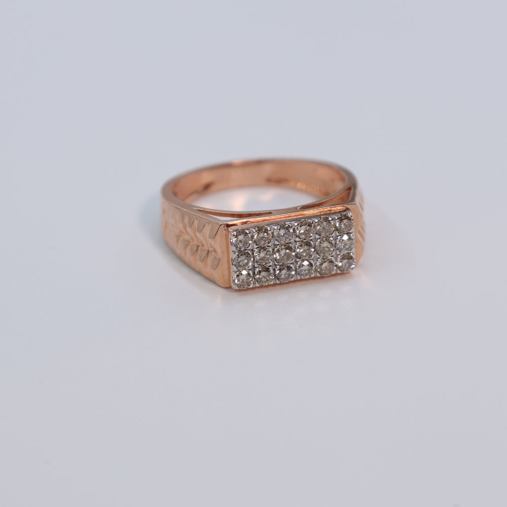 Luxurious Diamond Ring