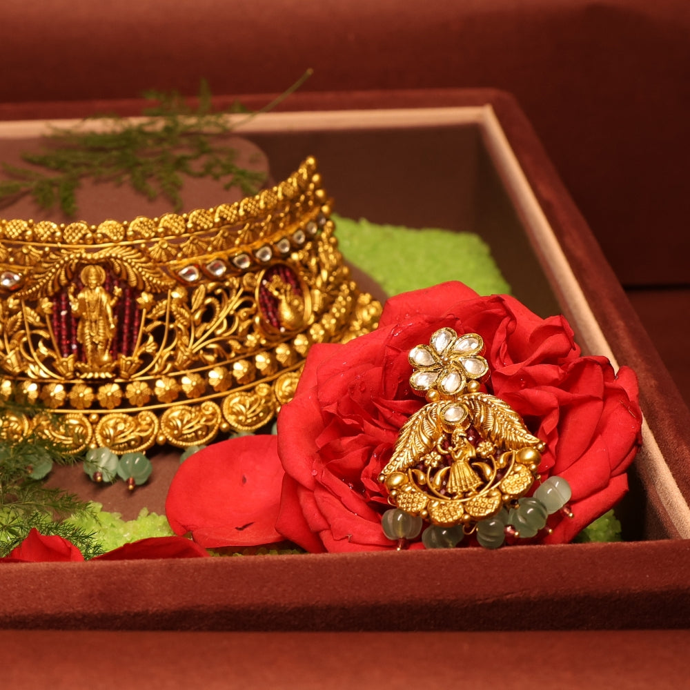 Traditional Goddess Necklace Set