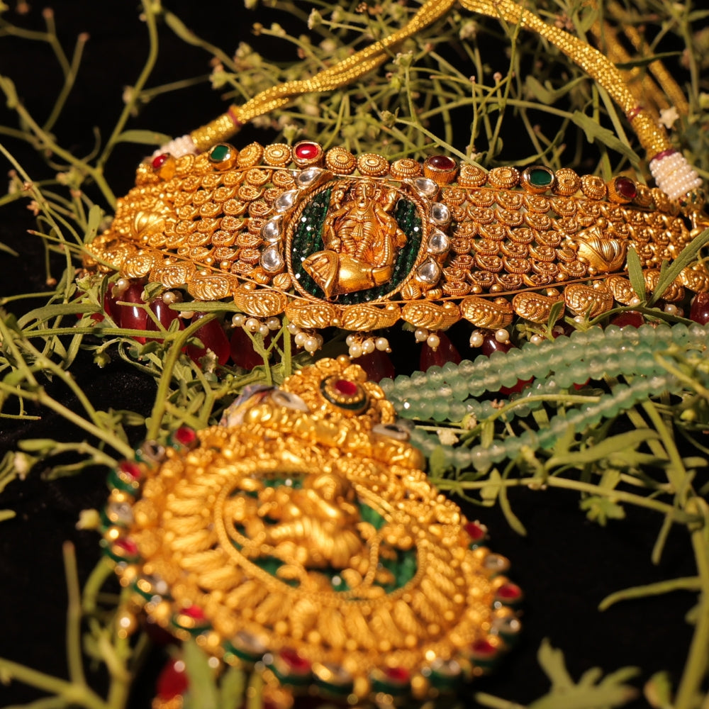 Divine Gold Necklace Set