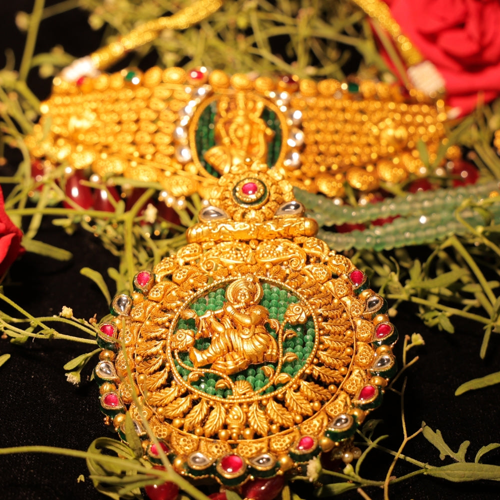 Divine Gold Necklace Set