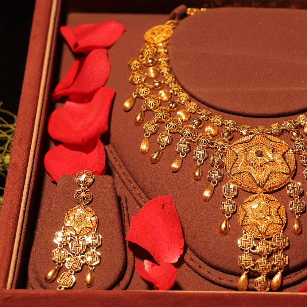 Unique Gold Necklace