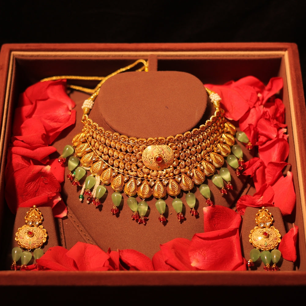 Royal Gold Choker Necklace with Green Gemstone Drops