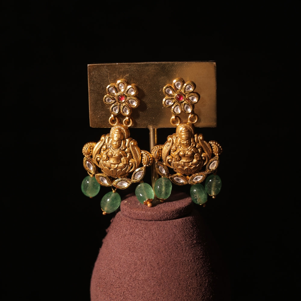 Royal Gold Choker Necklace with Green Gemstone Drops