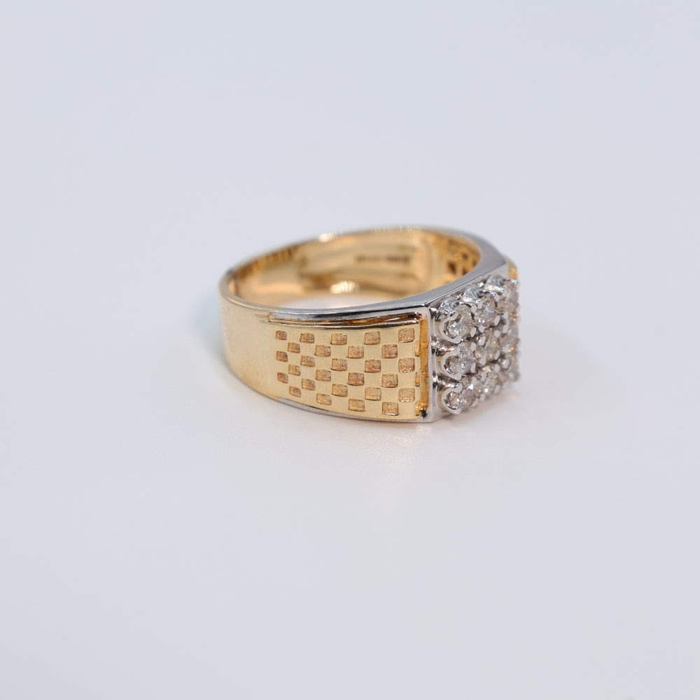 Elegant Two-Tone Gold and Diamond Ring